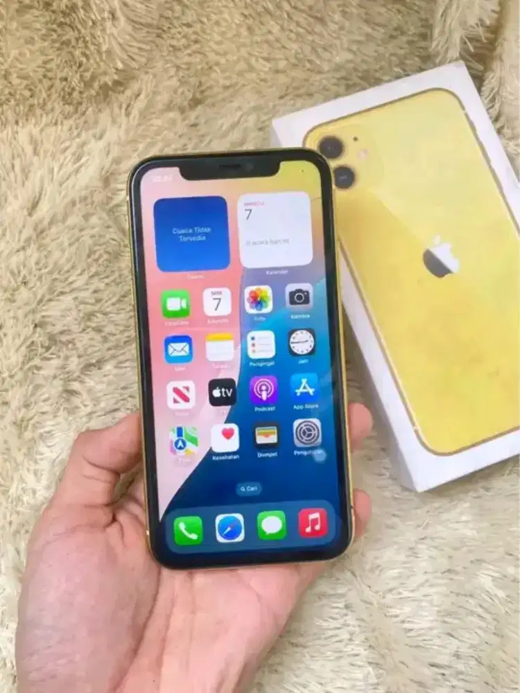 * iPhone 11 64 GB Interrr , Fullset , Nominus ,  ,