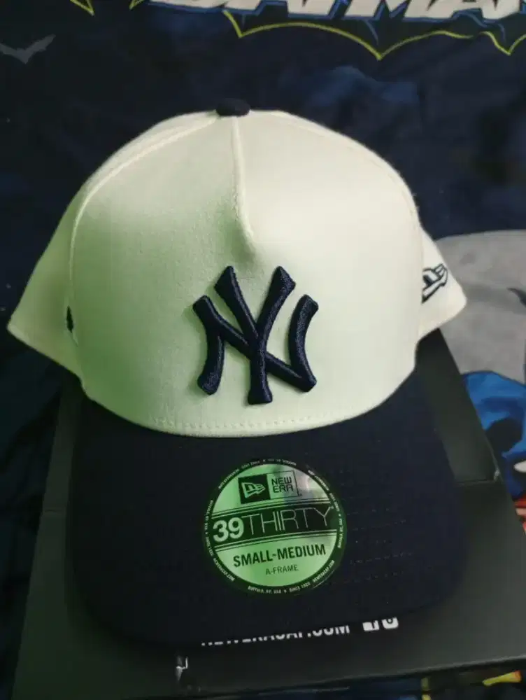 New Era NY Navy White ( Baru )
