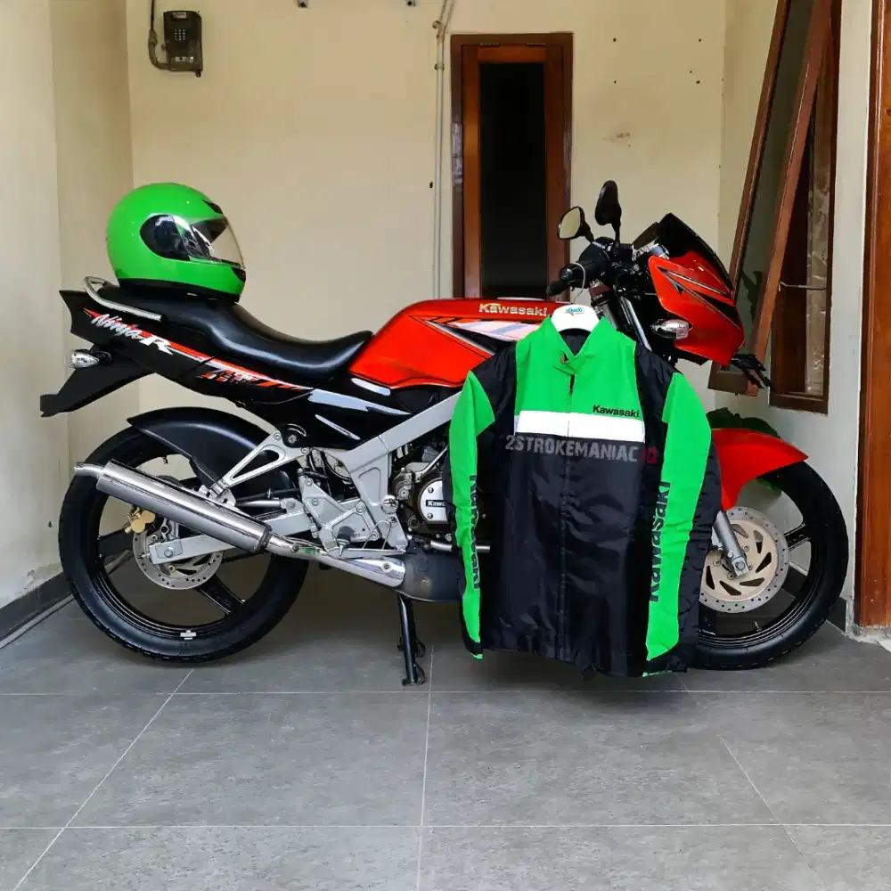 KAWASAKI NINJA 150 R 2015 ORANGE LAST EDITION GOOD CONDITION LIKE NEW