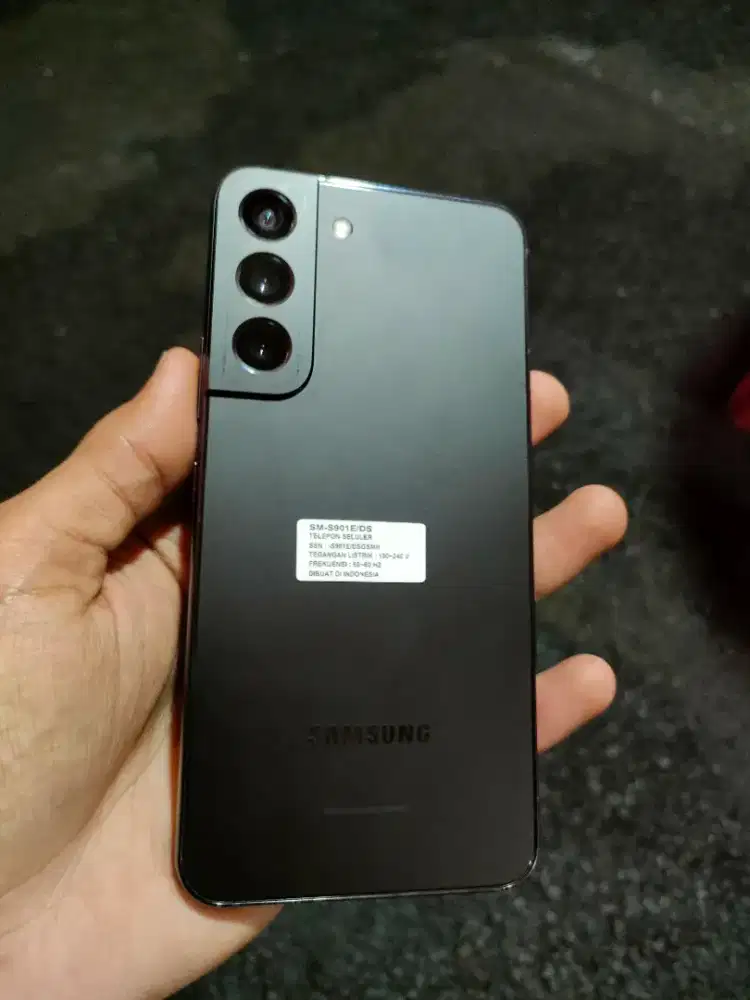 Samsung S22 8/256