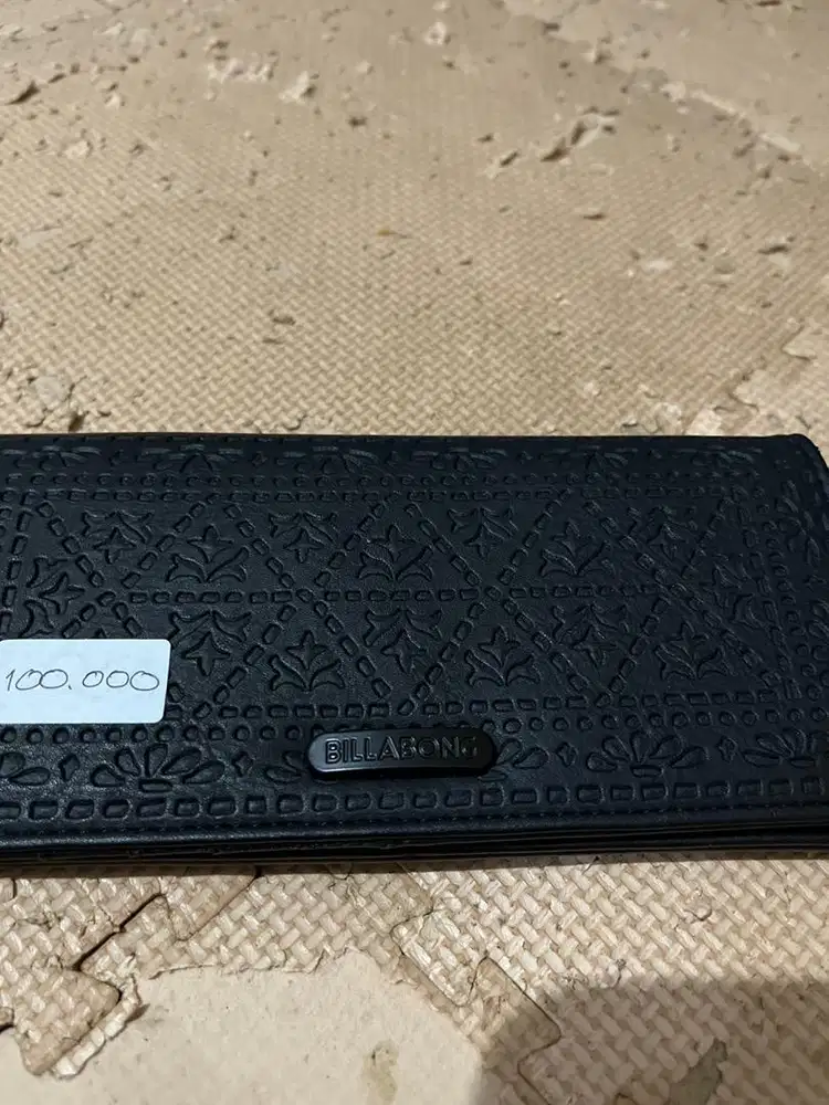 dompet merk billabong