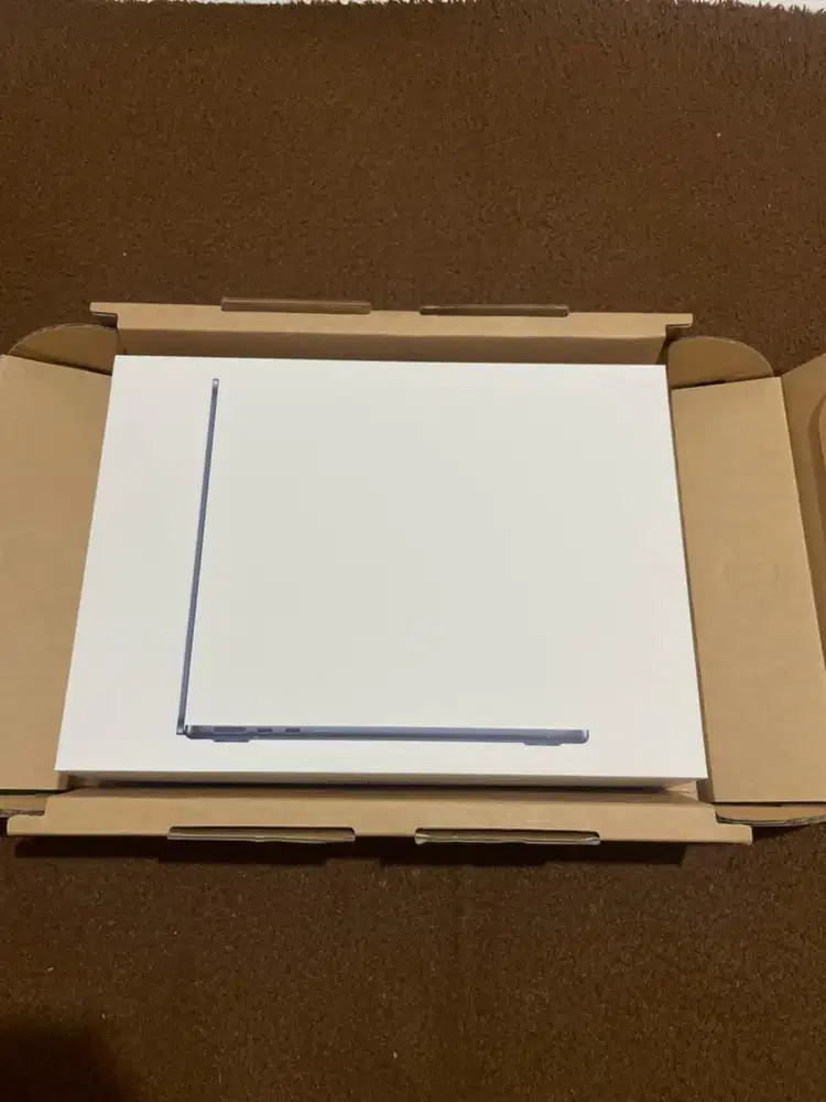 Macbook Air M4 16/256 iBox New Segel