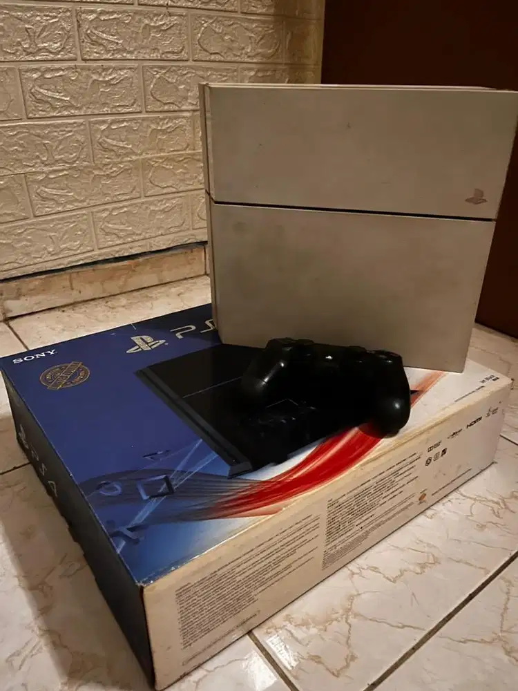 FOR SALE PS4 fat 500gb