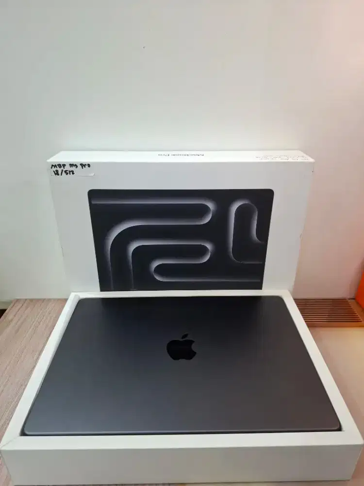 MACBOOK M3 PRO 14INC 18/512 BLACK