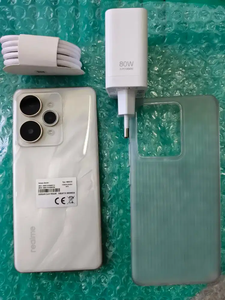 Realme 15 Pro 5G 12GB+14GB/256GB,7000mAh,Baru,Demo Live Toko,Garansi