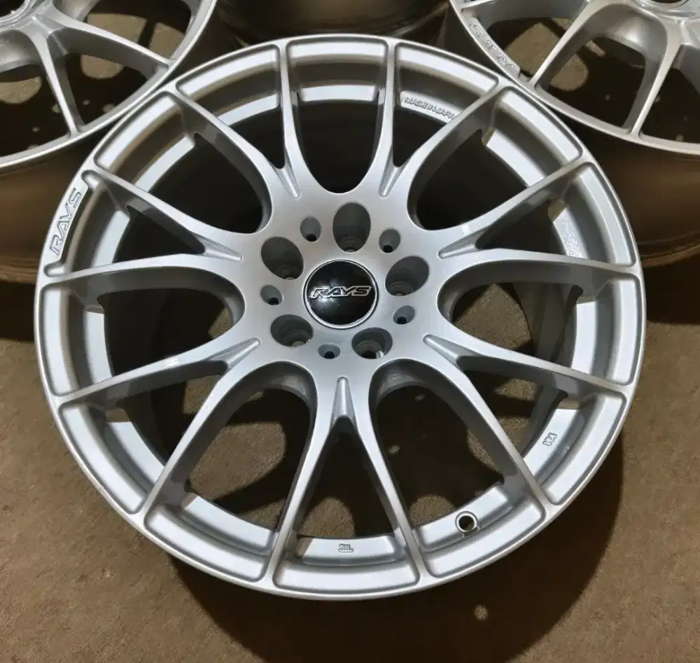 Velg 18x8,5 pcd 5x114/112 Original Rays Homura
