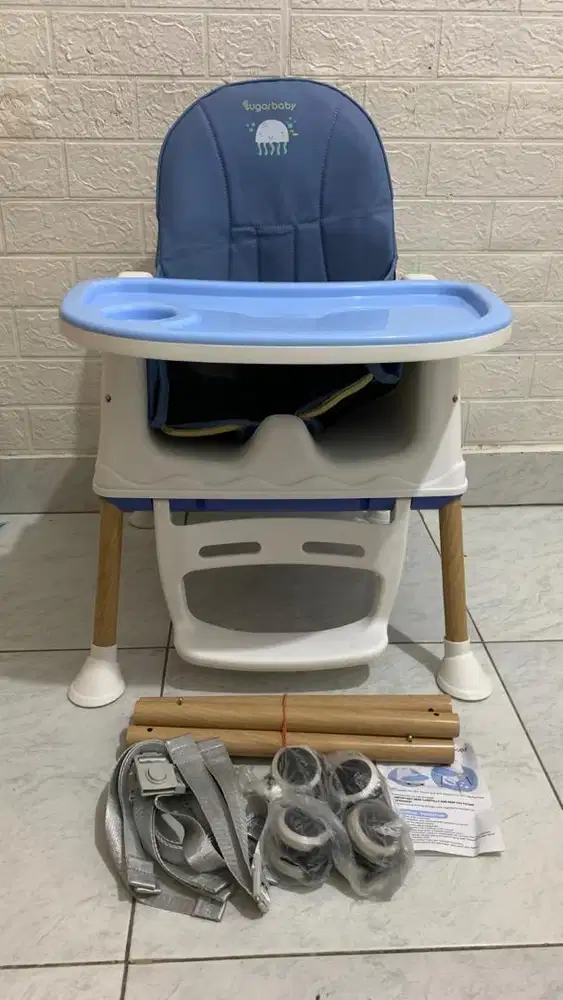Kursi duduk makan bayi