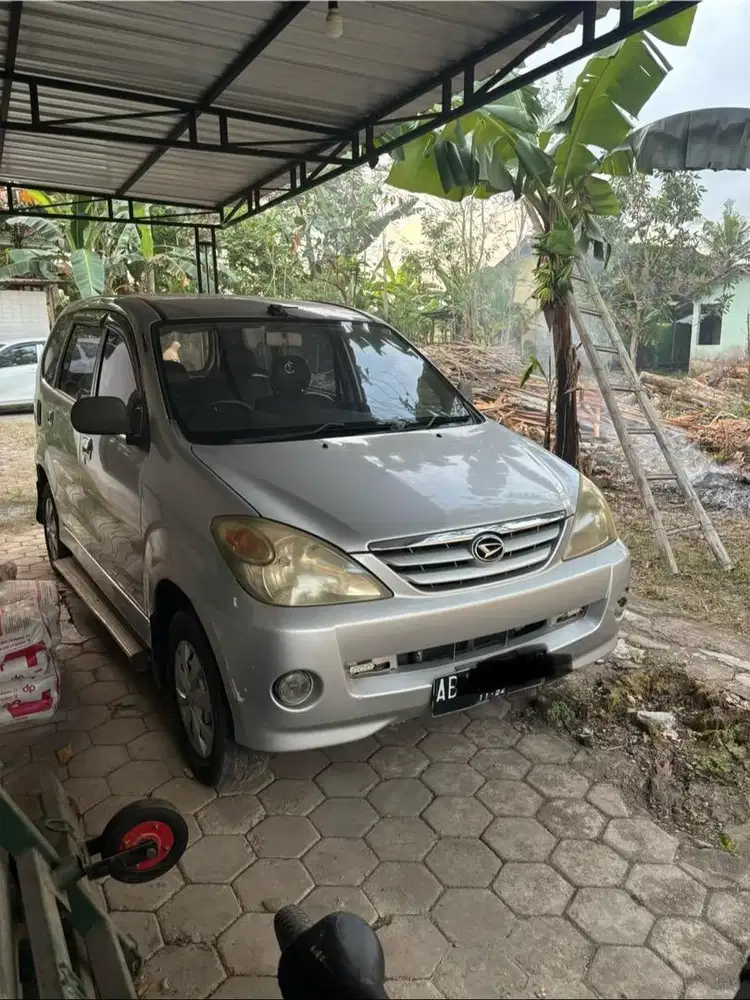 XENIA XI 1.3 Manual