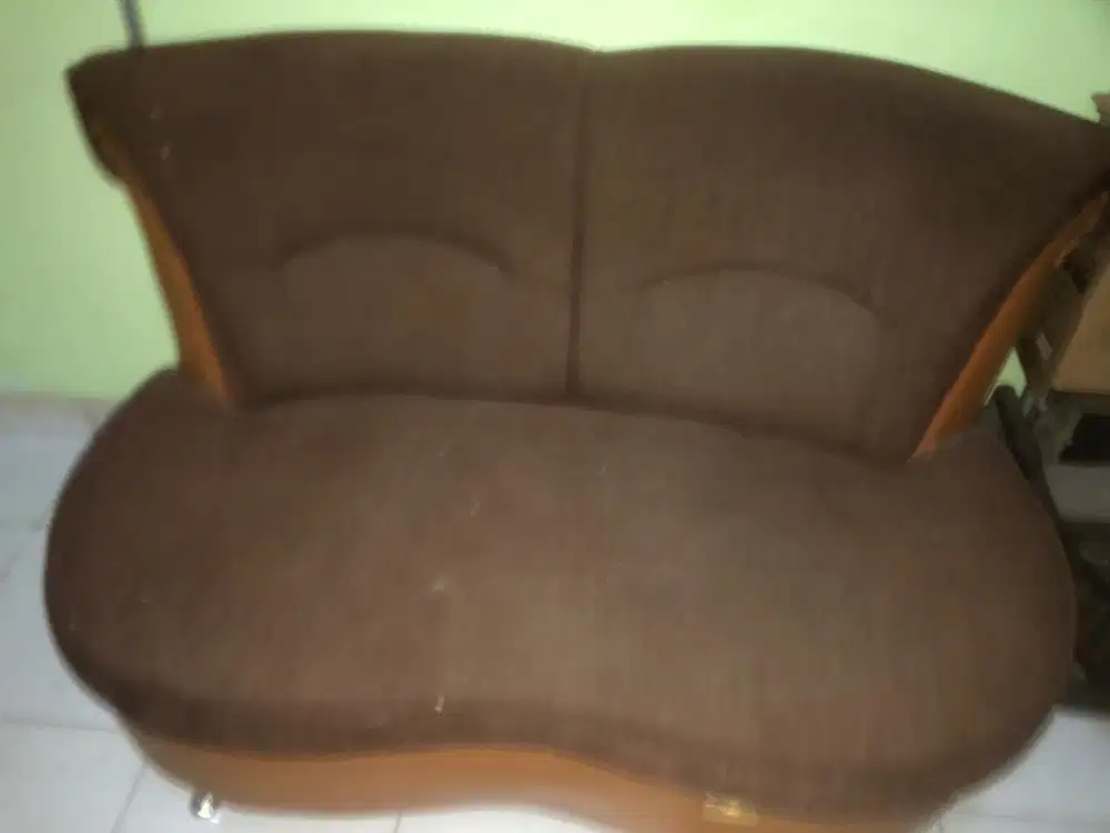 Sofa warna coklat
