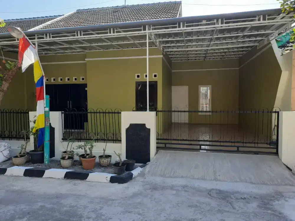 Disewakan rumah luas, Full renovasi, Lingkungan Asri, Aman & Nyaman