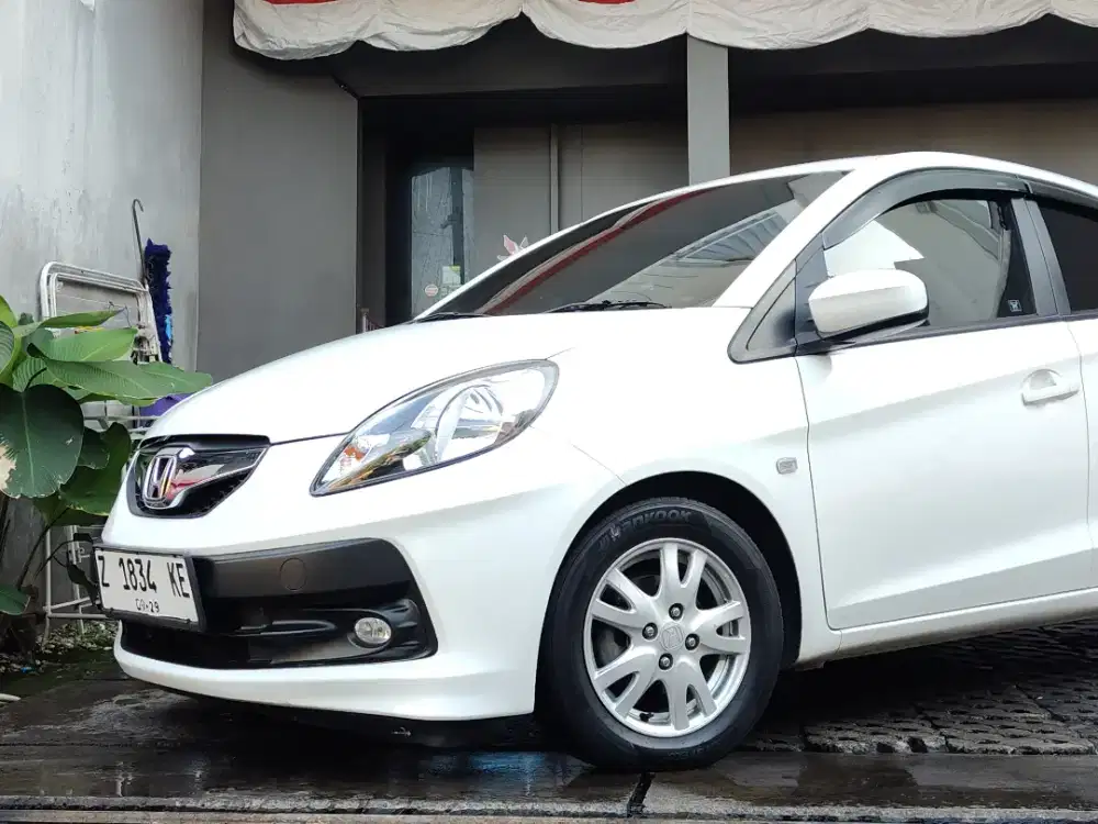 Brio E Sports CBU 2013 AT Putih Original Tasik