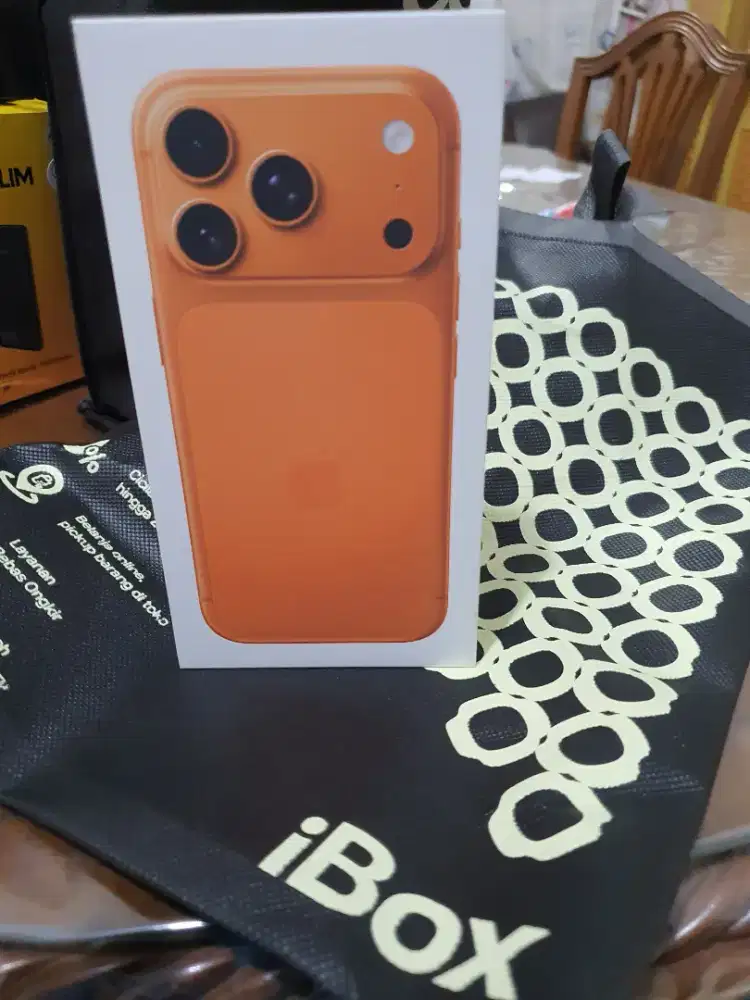 Iphone 17 pro 512gb orange garansi ibox 1 tahun