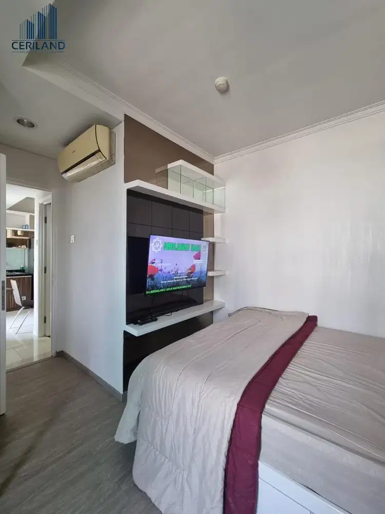 Dijual 2 Bedroom apartement Royal mediterania garden furnished