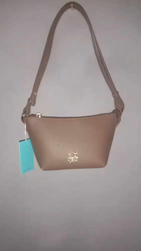 Tas Selempang les catino