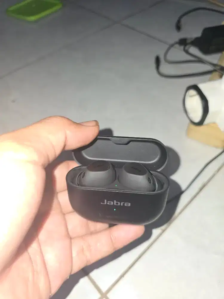 TWS Jabra Elite 10 warna Black