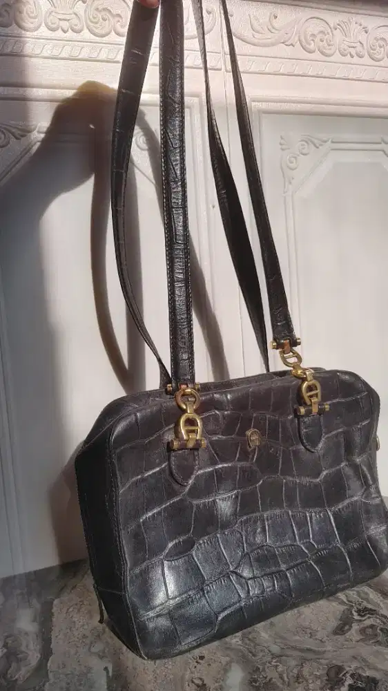 Aigner Croco Black