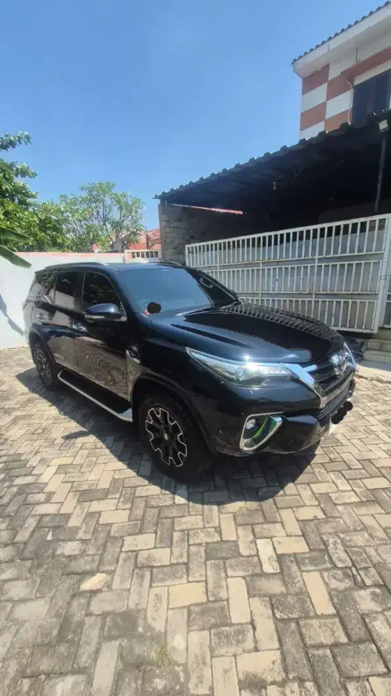 FORTUNER AT DIESEL 2017 MULUS SIAP PAKAI TAMPIL GANTENG