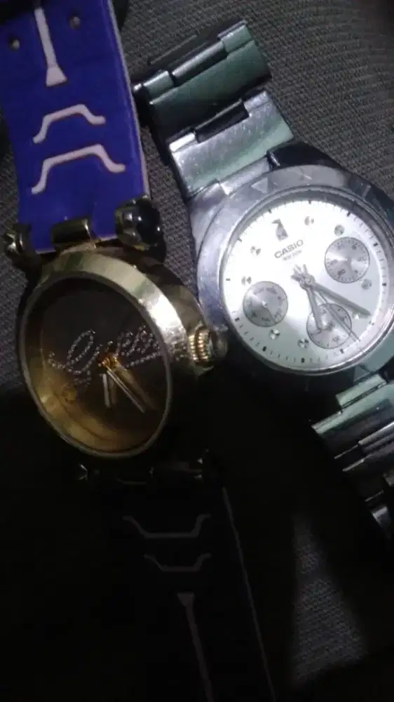 Jual sepasang jam tangan cewe GUESS&CASIO Lokasi cilebut
