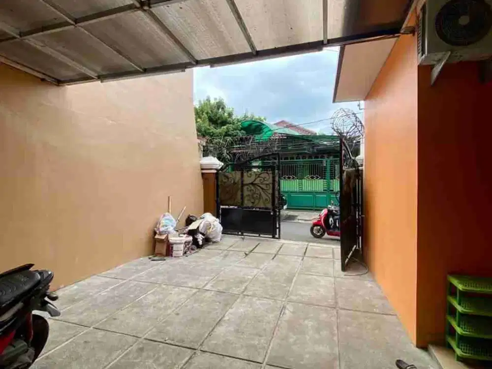 DIJUAL RUMAH KOST 2 LANTAI SUDAH SIAP HUNI DI CIPAYUNG JAKARTA TIMUR!