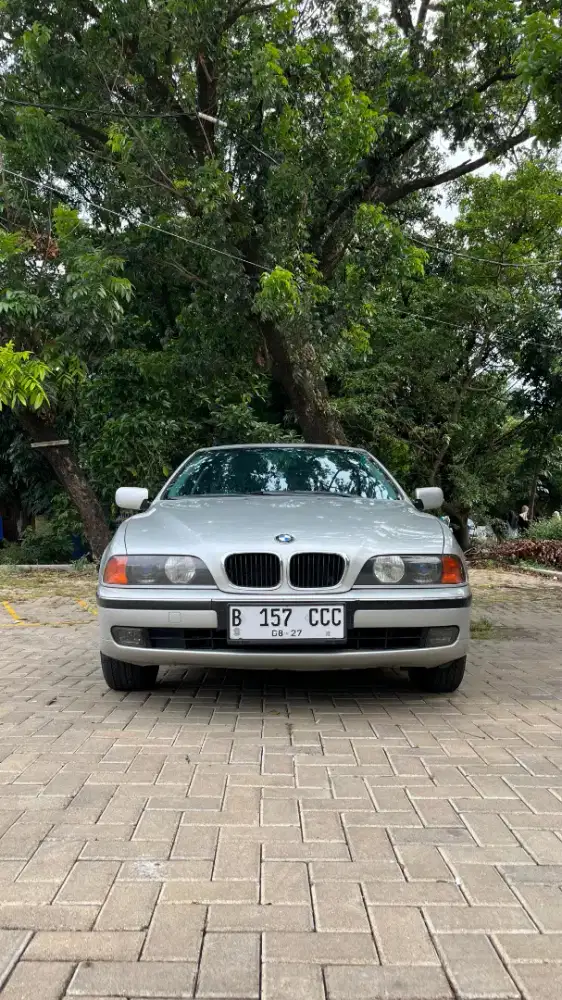 BMW E39 528i 97,Silver on Black,M52B28 Engine sangat sehat, Original