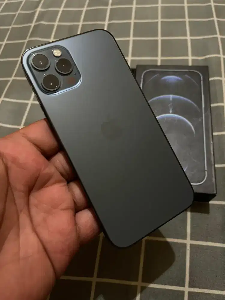 iPhone 12 Pro 256 GB Fullset Ori Mulus Bea Cukai