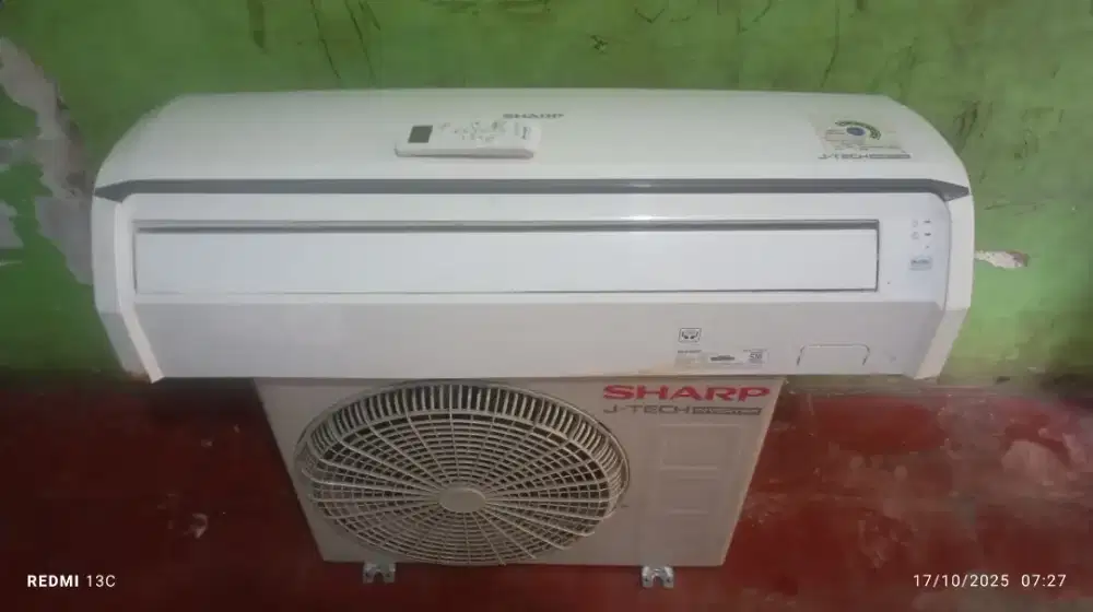 Ac Sharp 1/2pk inverter r32