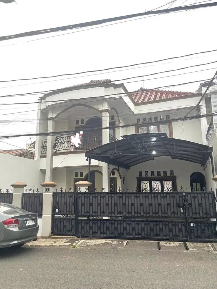 Di Jual Cepat Rumah Bagus 2 Lantai Di Kebon Jeruk Jakbar