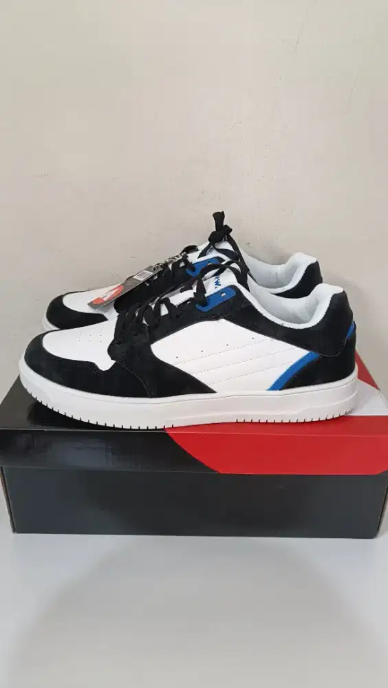 Airwalk new man