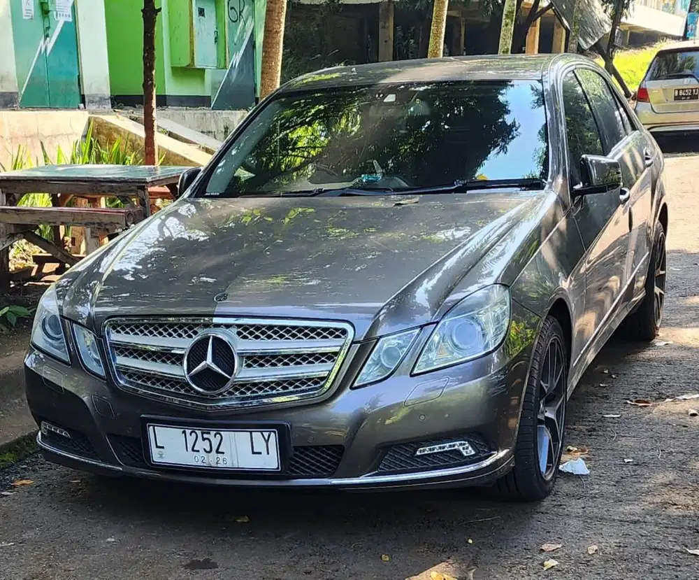 Mercedes Benz E300