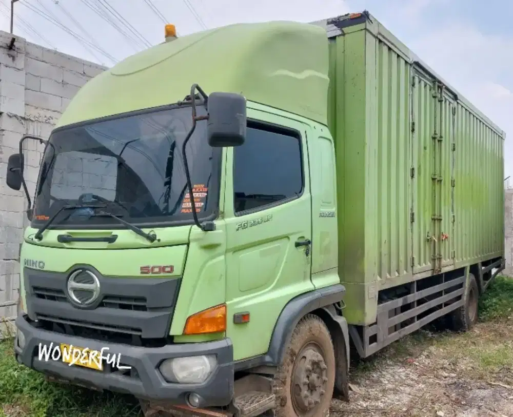 Hino Lohan 500 FG 235 JP box Besi Long 7.8m Fullors Bio Solar Turbo
