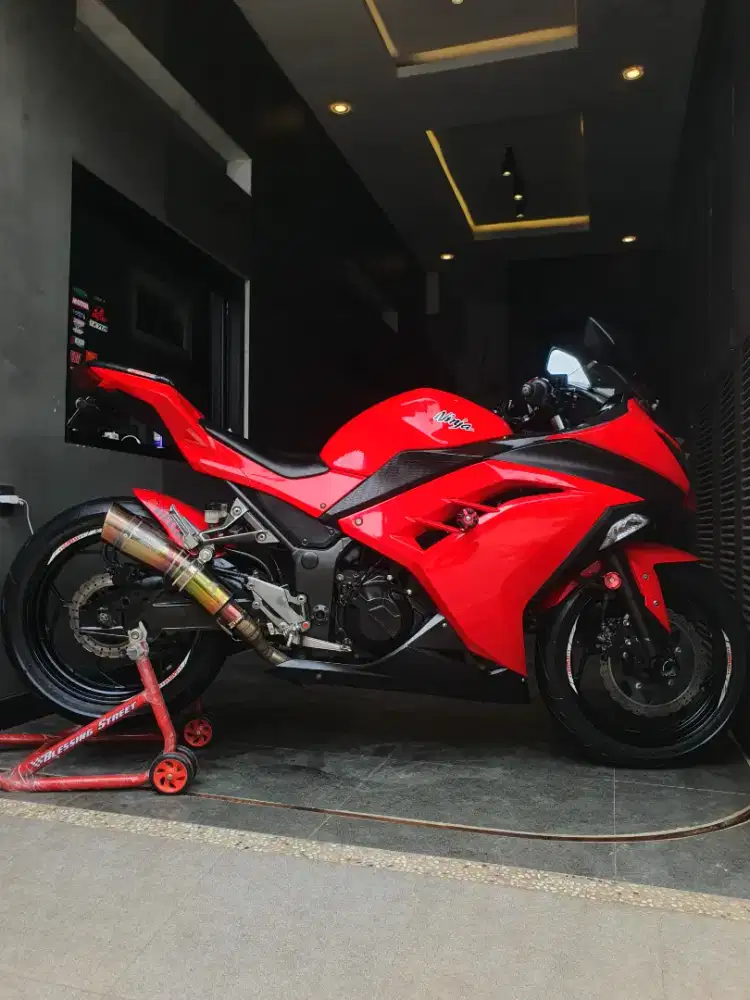 Kawasaki Ninja 250 FI Injeksi Tahun 2013 KM 35rb Pajak Hidup Mulus
