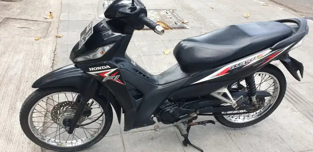 REVO FIT th 2017 mulus pjk baru