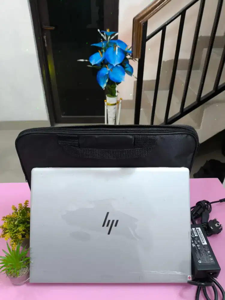 SLIM MULUS LIKE NEW 100% HP ELITEBOOK  840 R70