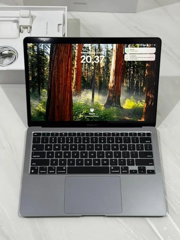 Macbook Air M1 2020 8/256 GB