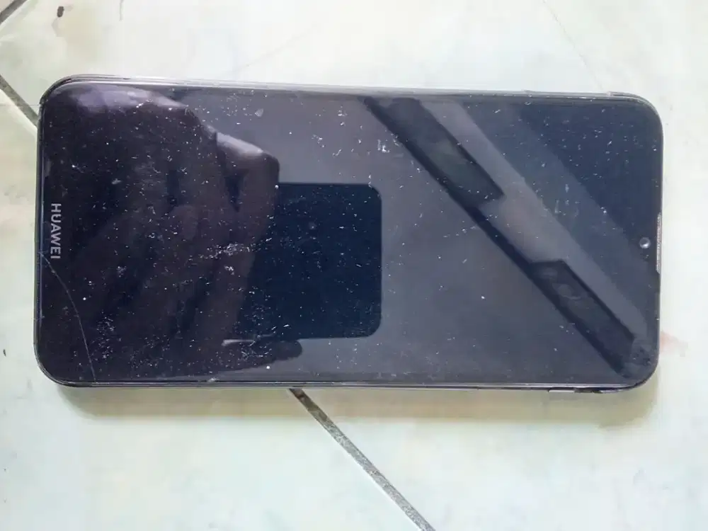 Handphone Huawei y7 pro