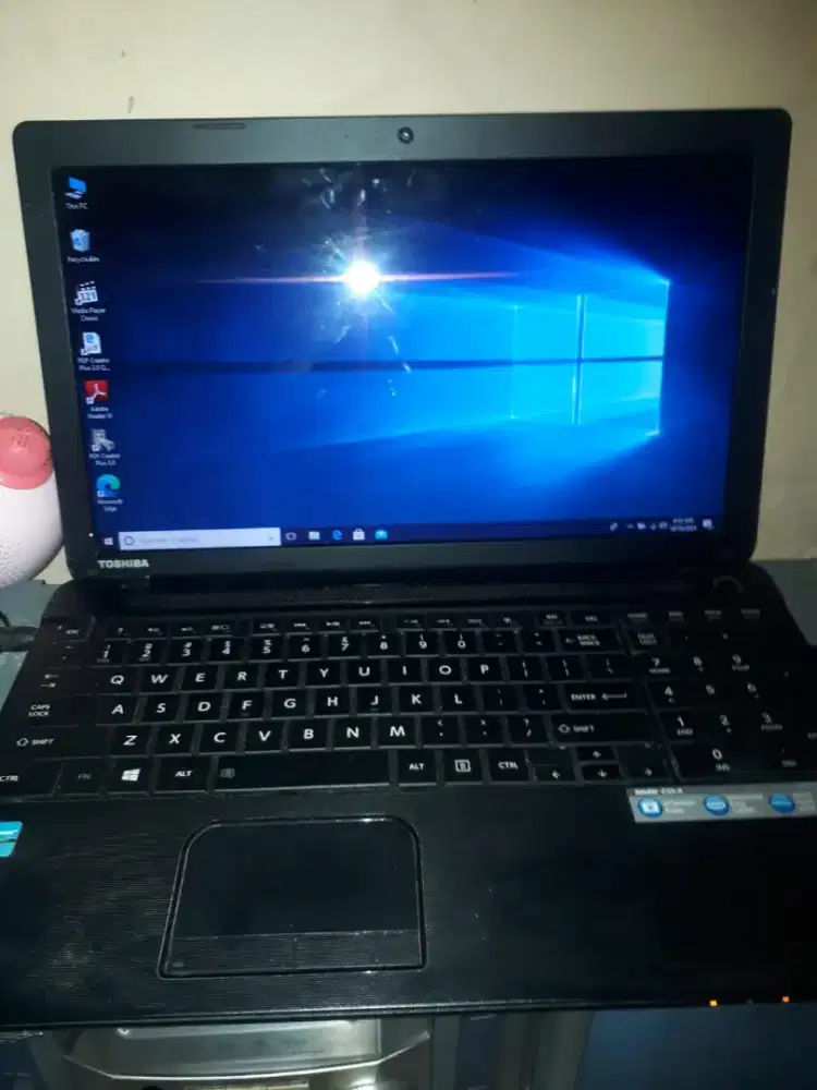 Laptop Toshiba satelit C55A5310