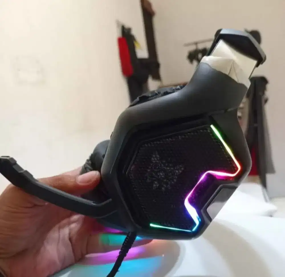 Headphone gaming