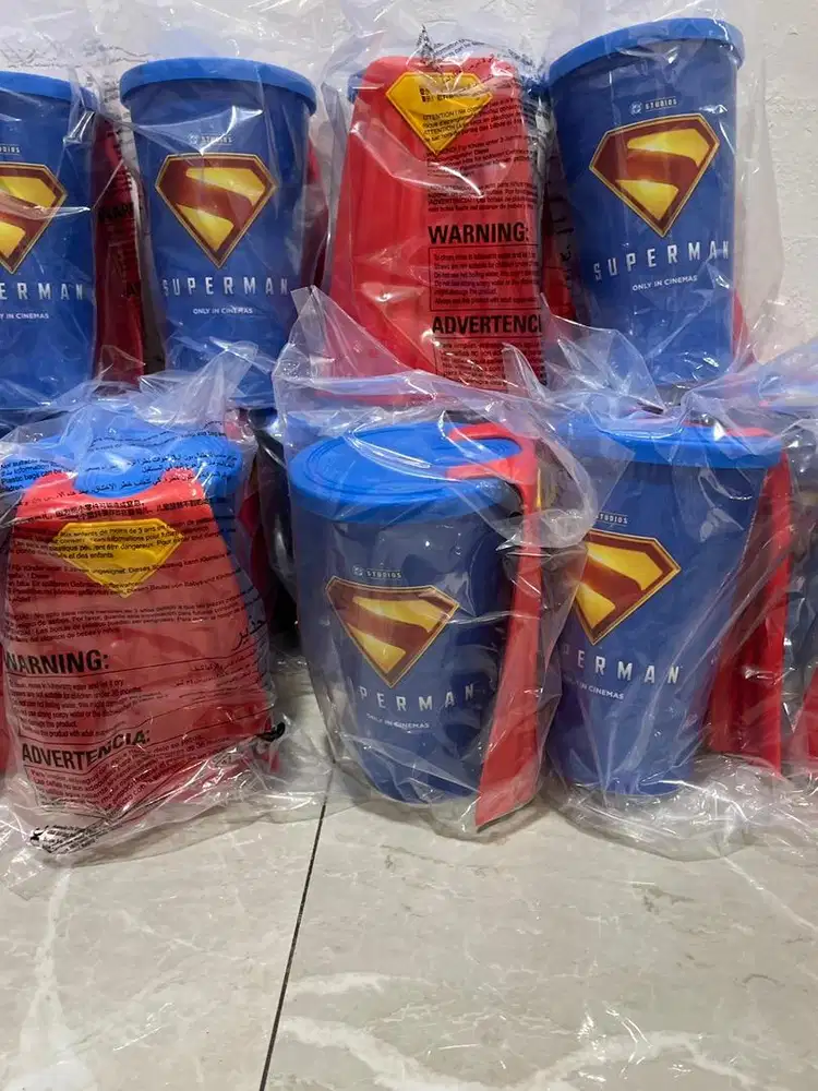 Superman tumbler segel baru
