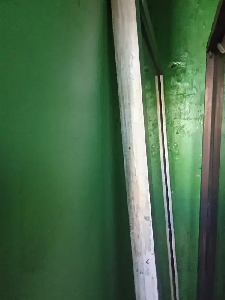 Pintu kaca almunium
