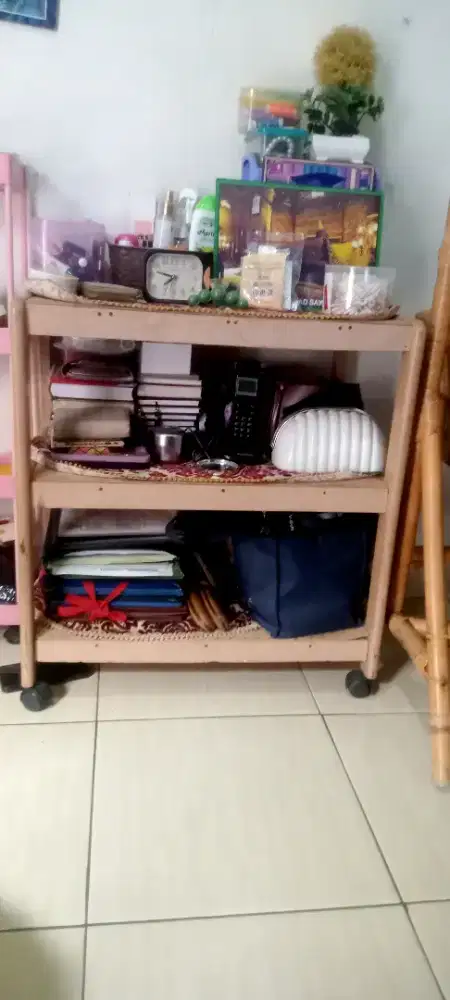 Meja TV Lok Kemanggisan