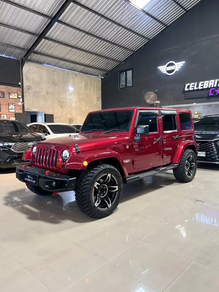 Jeep Wrangler Sahara Pentastar 3.6L V6 Red On Black 2012