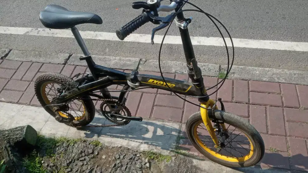 Sepeda lipat merk exotic uk 16in 6speed