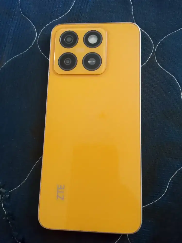 ZTE ram 4+8 128