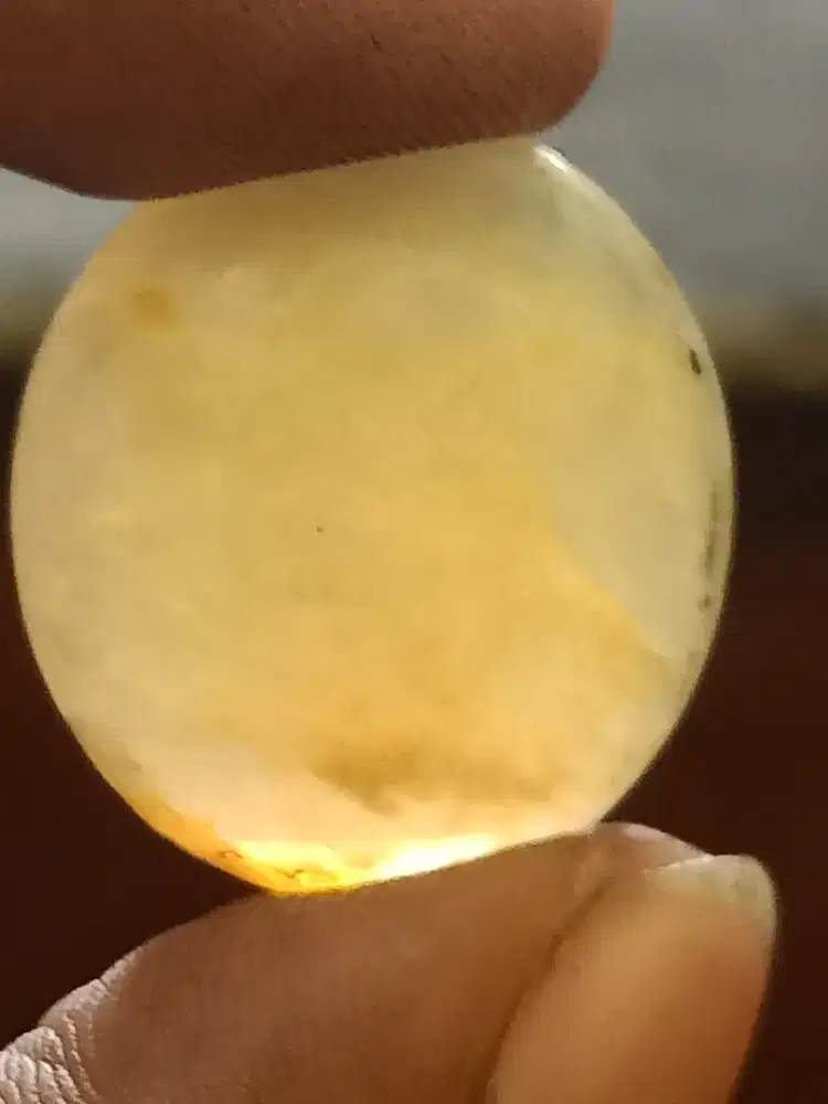Batu copotan bekas liontin perak