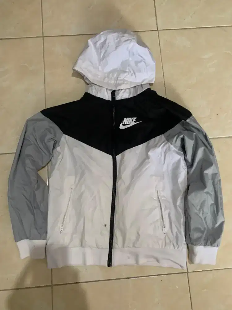 Jaket parasut outdoor