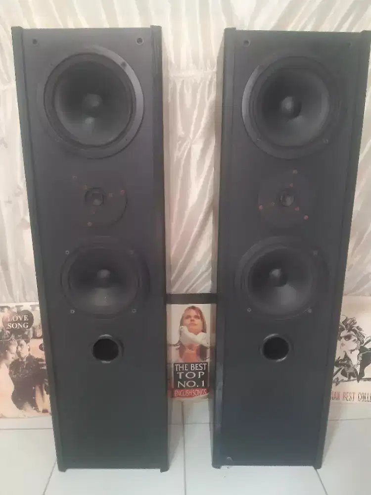 Speakers MB QUART QL40C