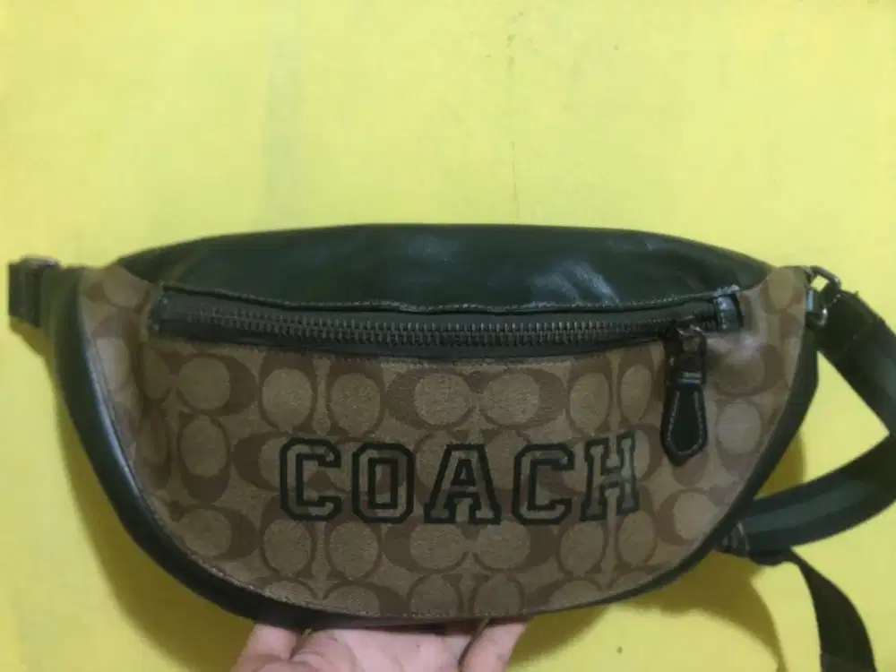 Tas Pinggang Coach