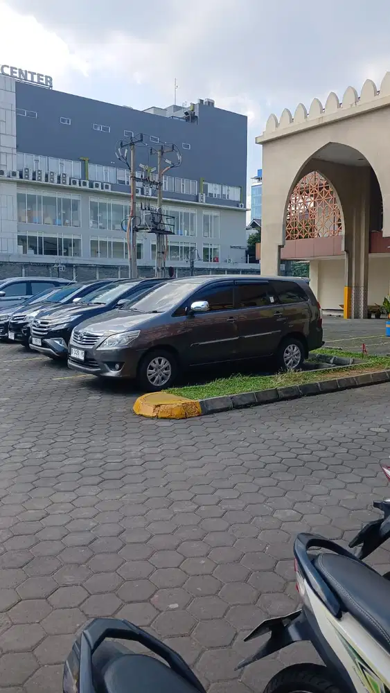 Toyota Kijang Innova 2013 Bensin