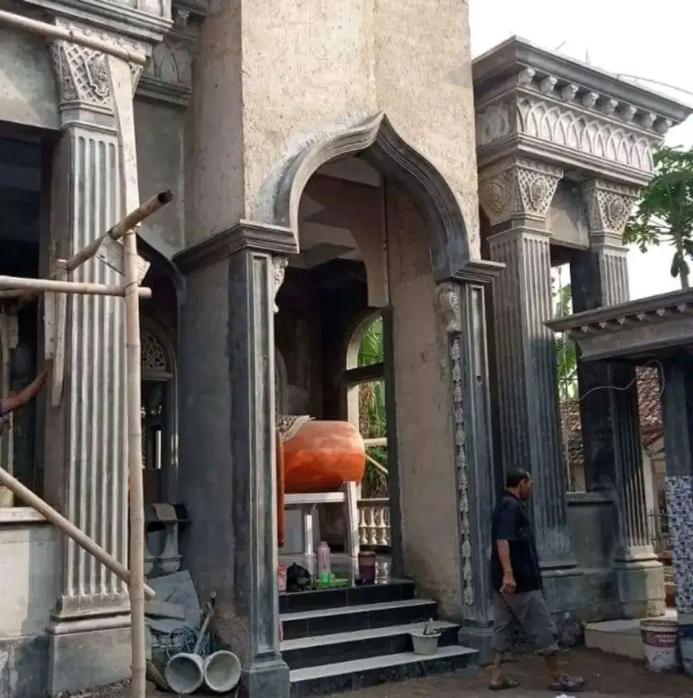 Tukang bangunan dan profil