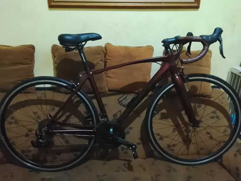 Sepedah roadbike genio aero R1
